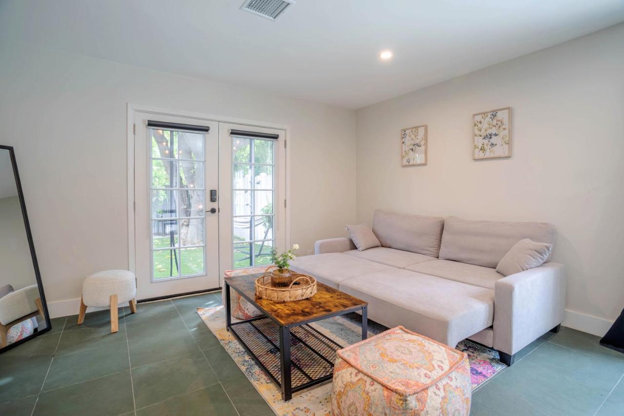 Serene 1 Bed Guest House With Patio Sleeps 6 Los Angeles Exterior foto